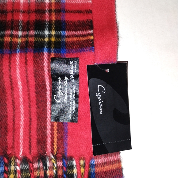 NWT Cejon Plaid Wrap Scarf Retails $36 AT Macy's - Picture 2 of 3